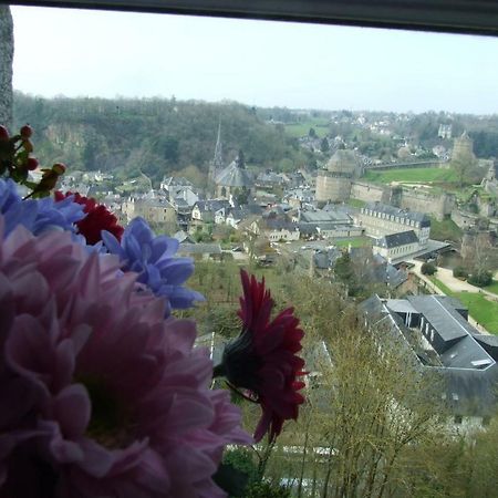 Hotel Particulier Le Mercier De Montigny -Une Nuit Sur Les Remparts- Fougeres Exterior photo
