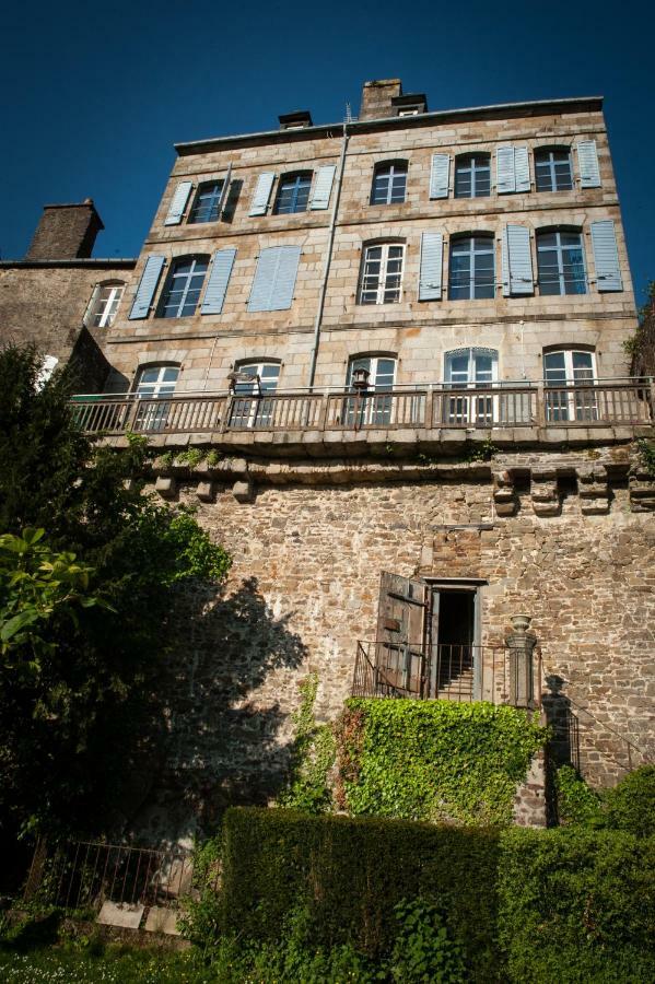 Hotel Particulier Le Mercier De Montigny -Une Nuit Sur Les Remparts- Fougeres Exterior photo